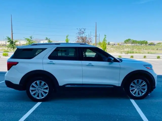 2021 Ford Explorer Limited HEV 4WD photo 4