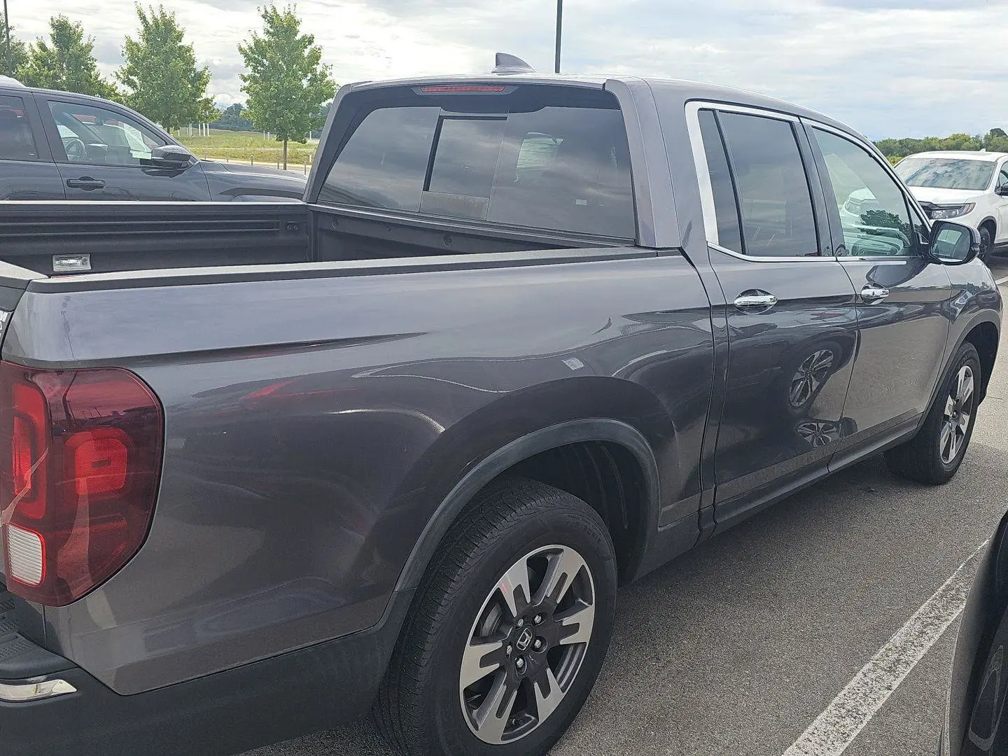 2019 Honda Ridgeline RTL AWD E photo 4