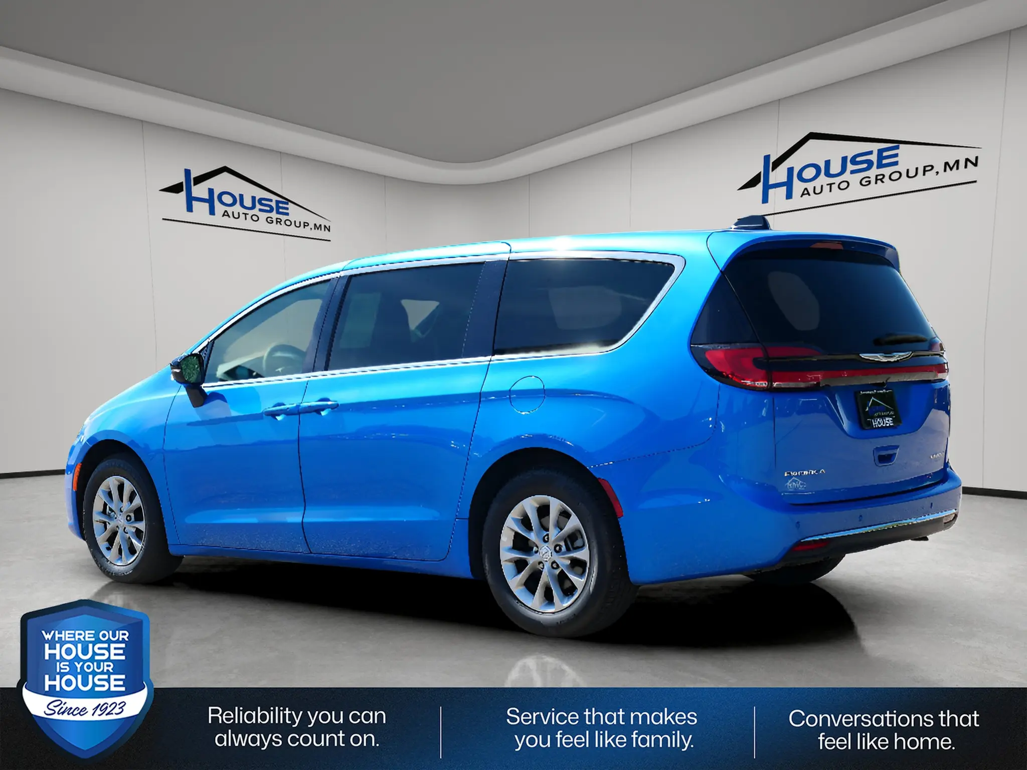 2026 Chrysler Pacifica Limited photo 4