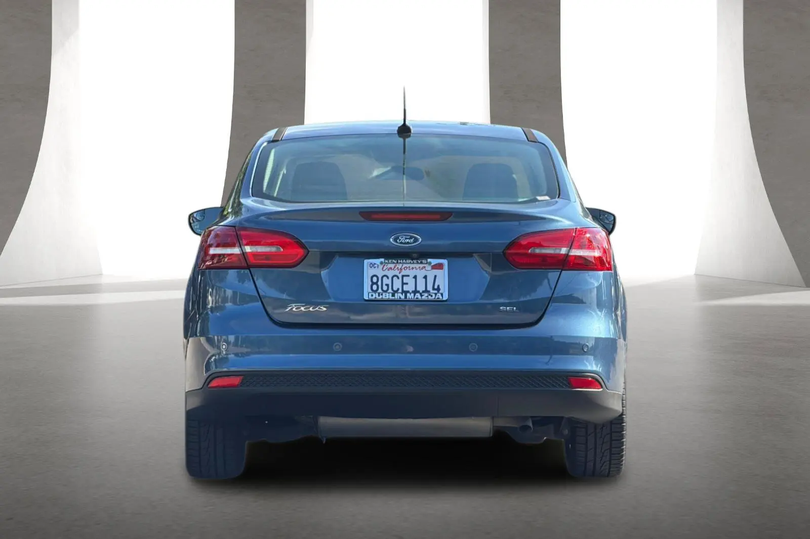 2018 Ford Focus Sedan SEL photo 5