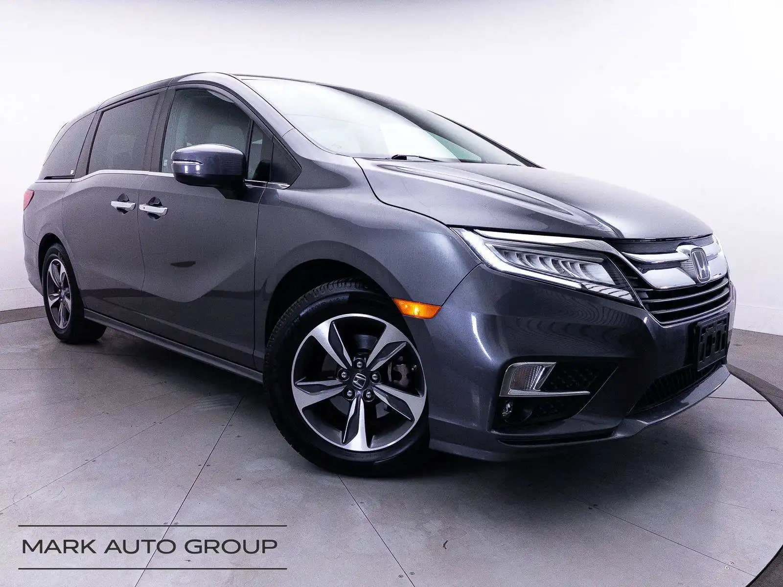 2020 Honda Odyssey Touring's photo