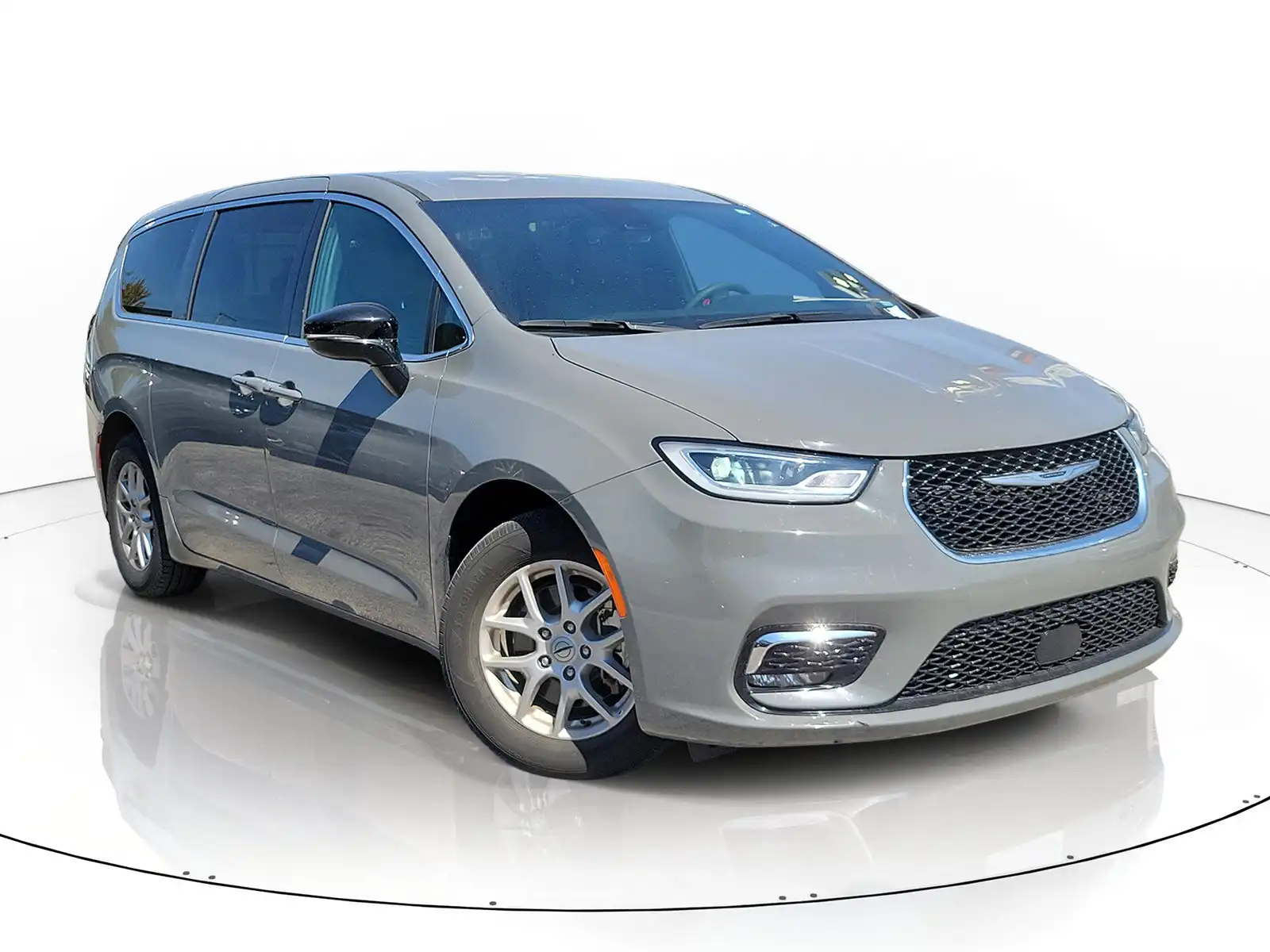2025 Chrysler Pacifica Select's photo