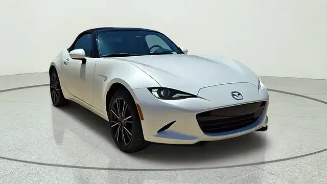 2026 Mazda MX-5 Miata Grand Touring Auto's photo