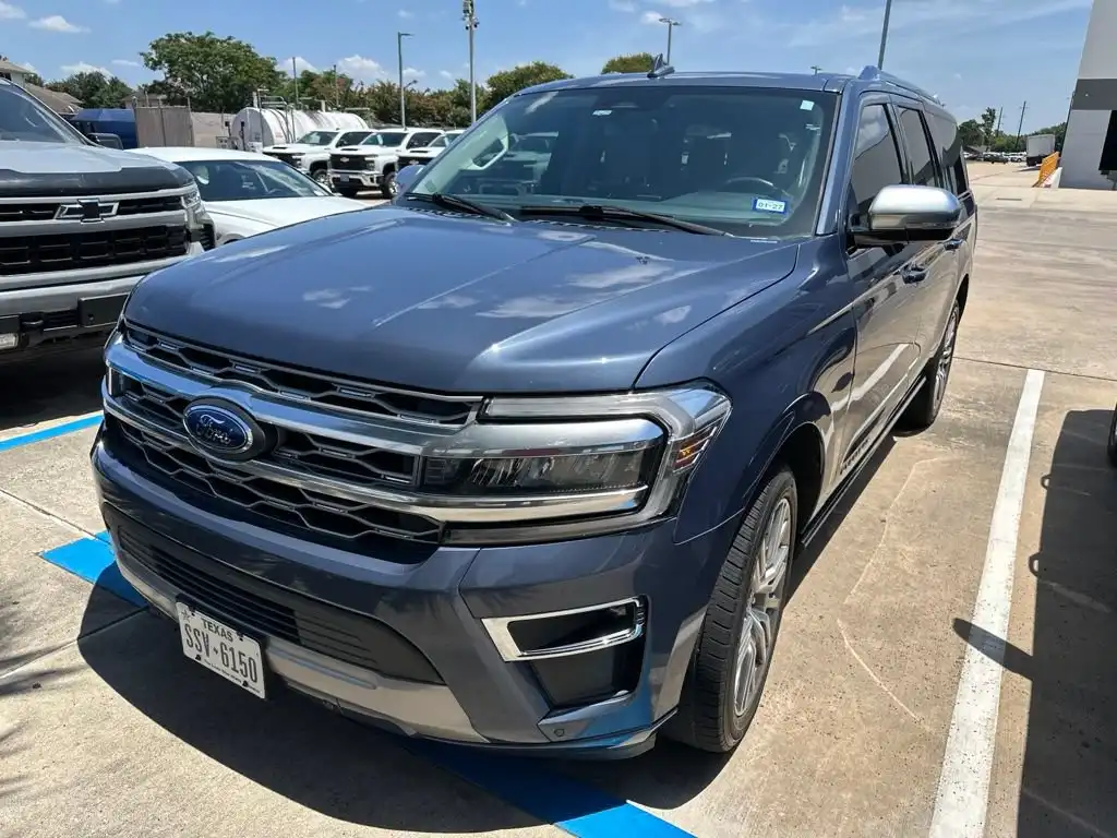 2022 Ford Expedition Platinum MAX's photo