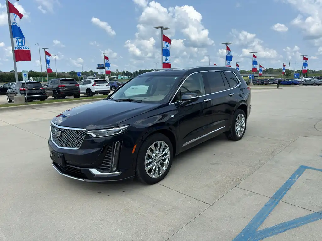 2022 Cadillac XT6 Premium Luxury 4WD Auto's photo