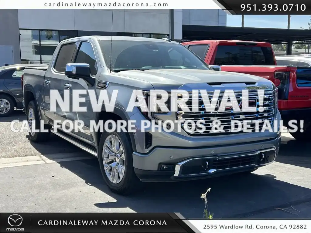 2023 GMC Sierra 4WD Crew Cab Short Box Denali's photo