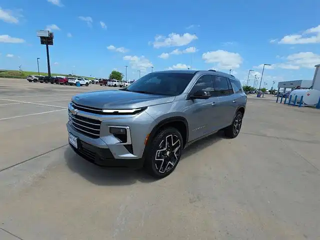 2025 Chevrolet Traverse FWD High Country's photo