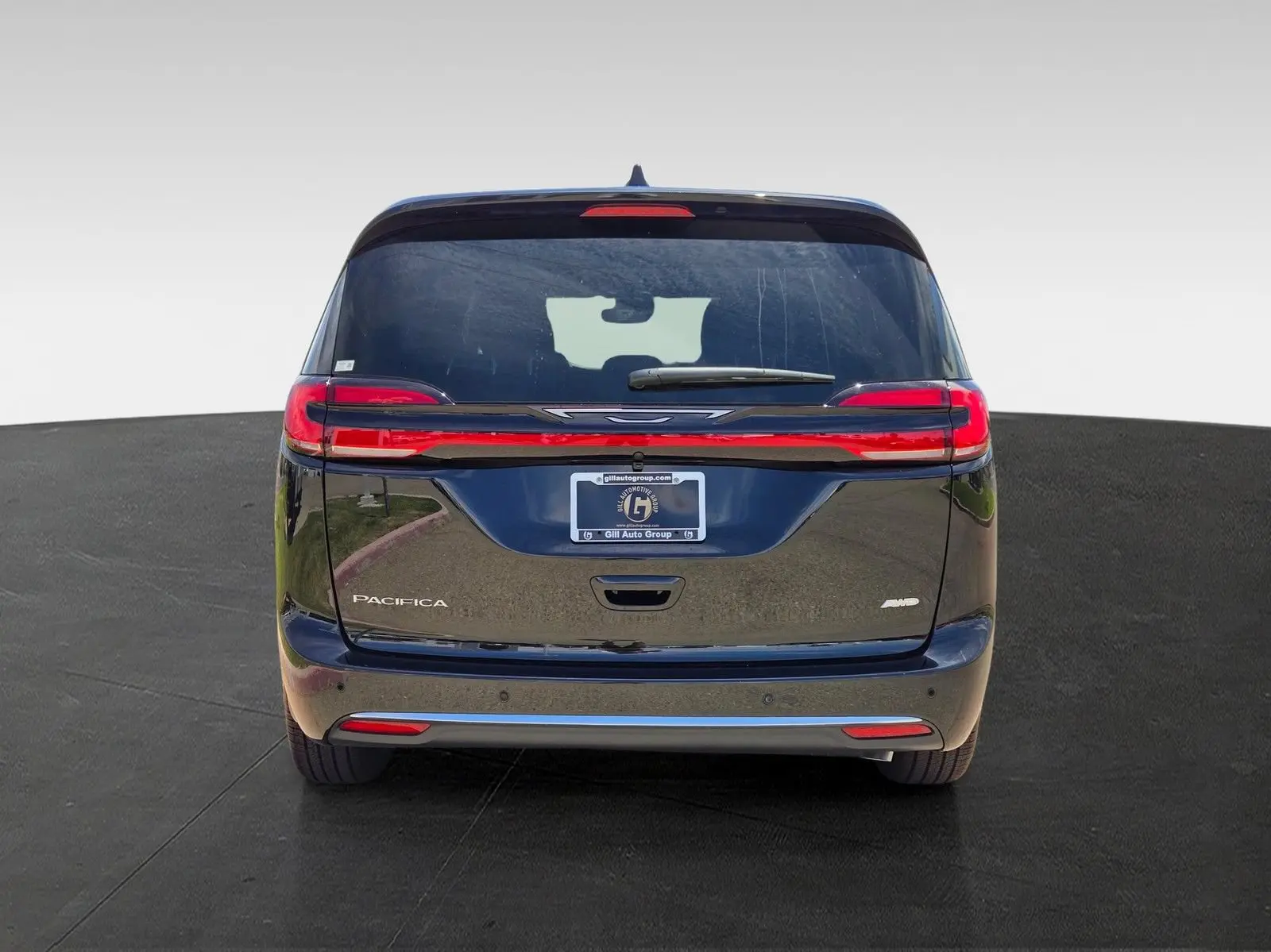 2027 Chrysler Pacifica Select AWD photo 5
