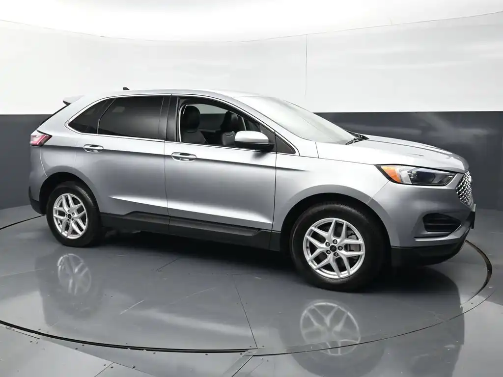 2023 Ford Edge SEL AWD's photo