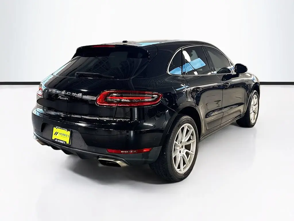 2017 Porsche Macan Base photo 5