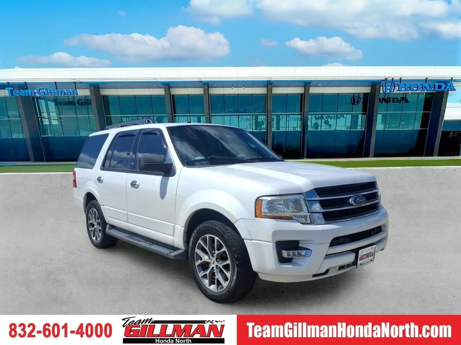 2017 Ford Expedition XLT photo 1