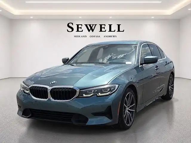 2021 BMW 3 Series 330i Sedan's photo