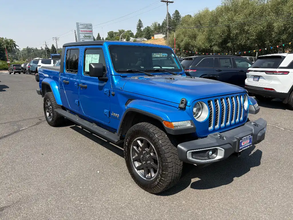2021 Jeep Gladiator Overland's photo