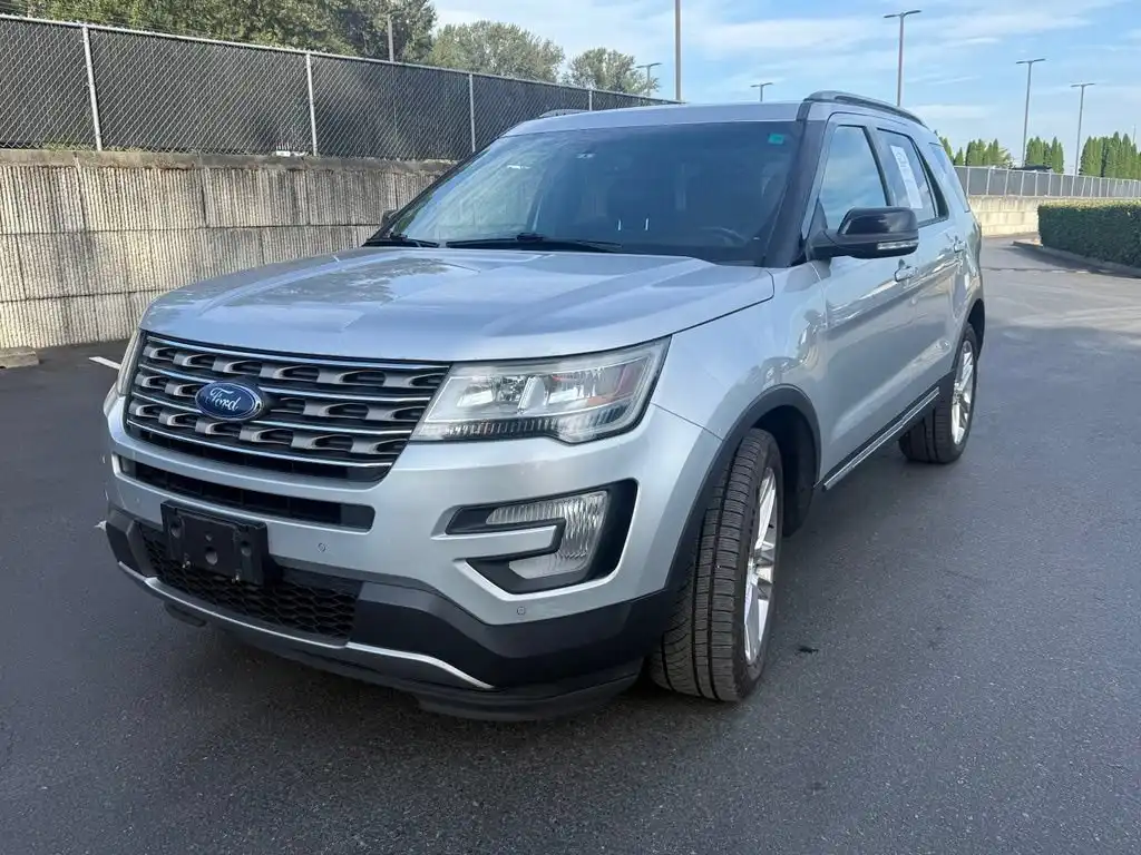 2016 Ford Explorer XLT 4WD's photo