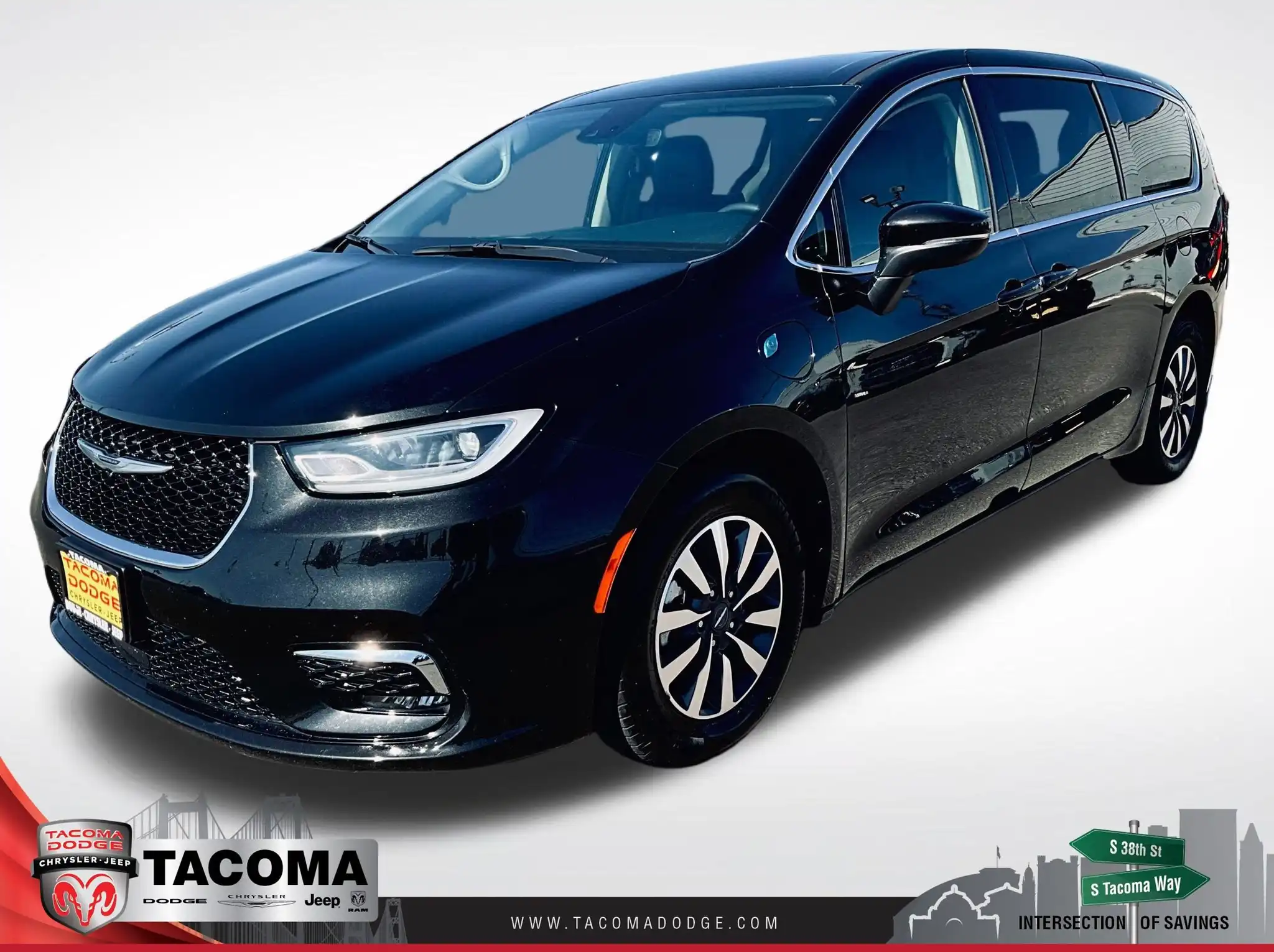 2023 Chrysler Pacifica Hybrid Touring L's photo