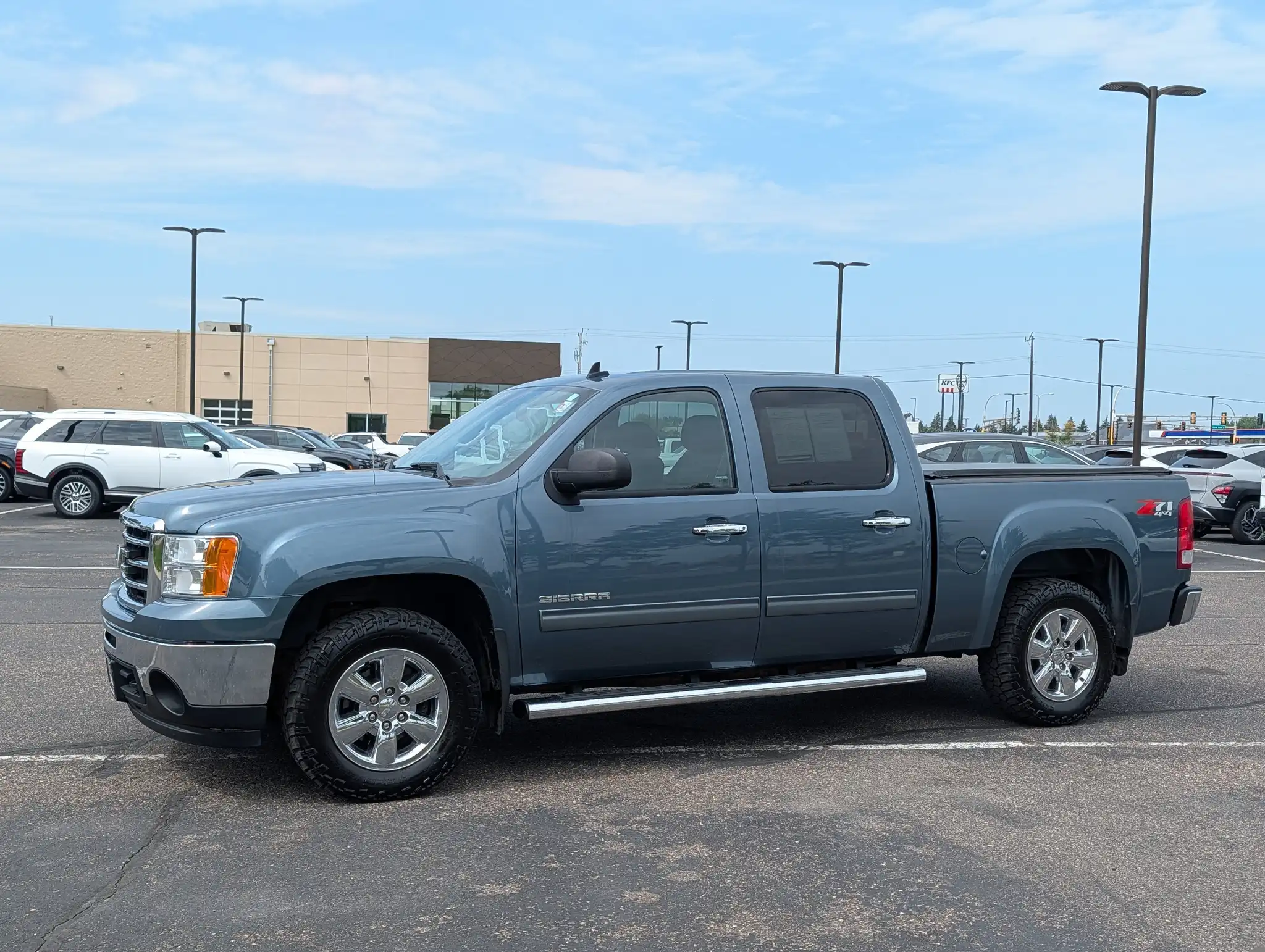 2013 GMC Sierra SLE 4WD Crew Cab SWB's photo