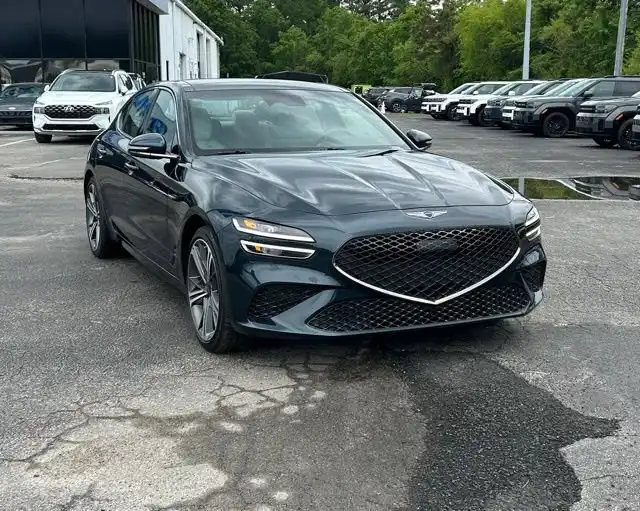 2025 Genesis G70 2.5T Standard's photo