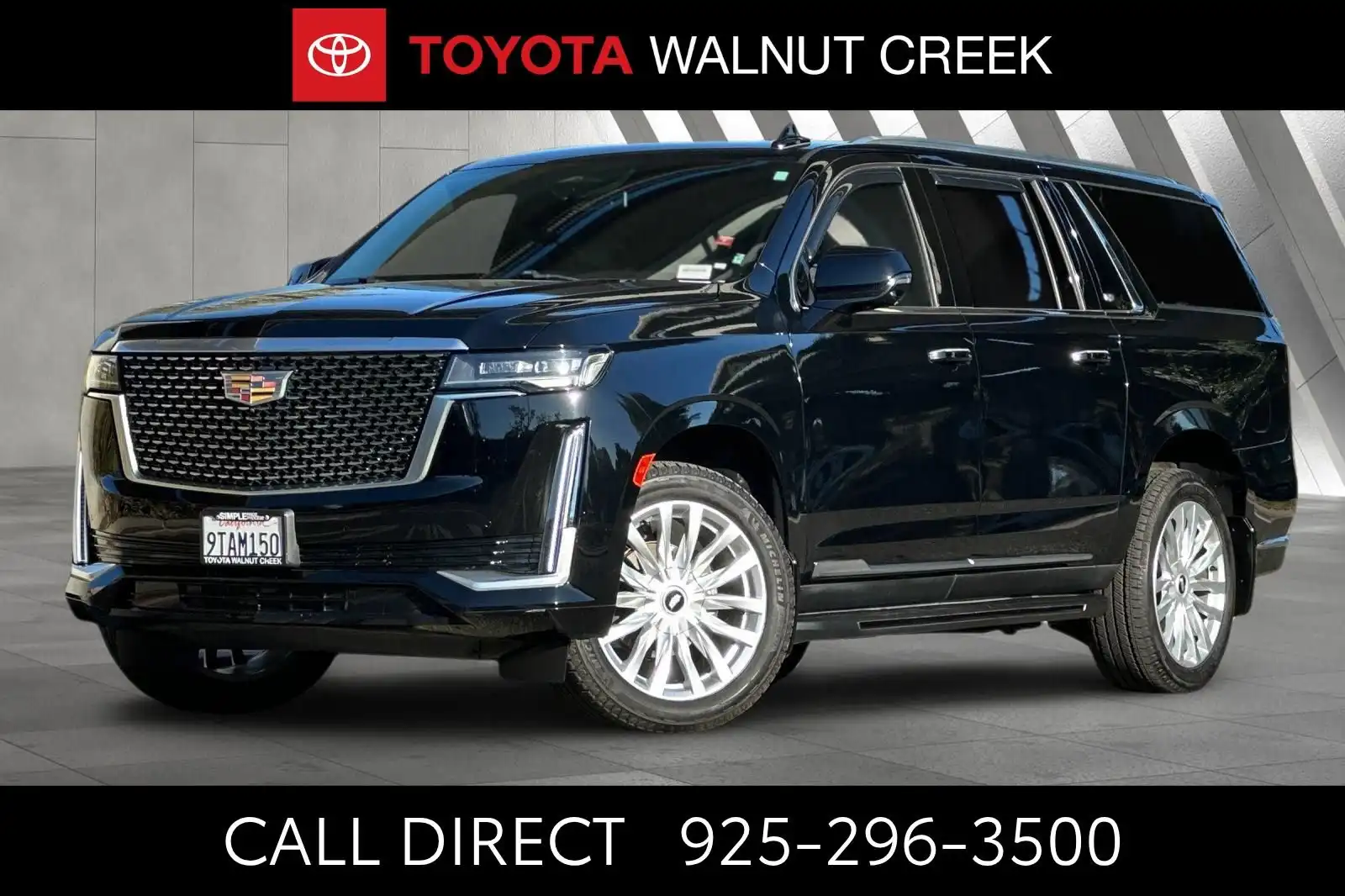 2021 Cadillac Escalade ESV Luxury's photo
