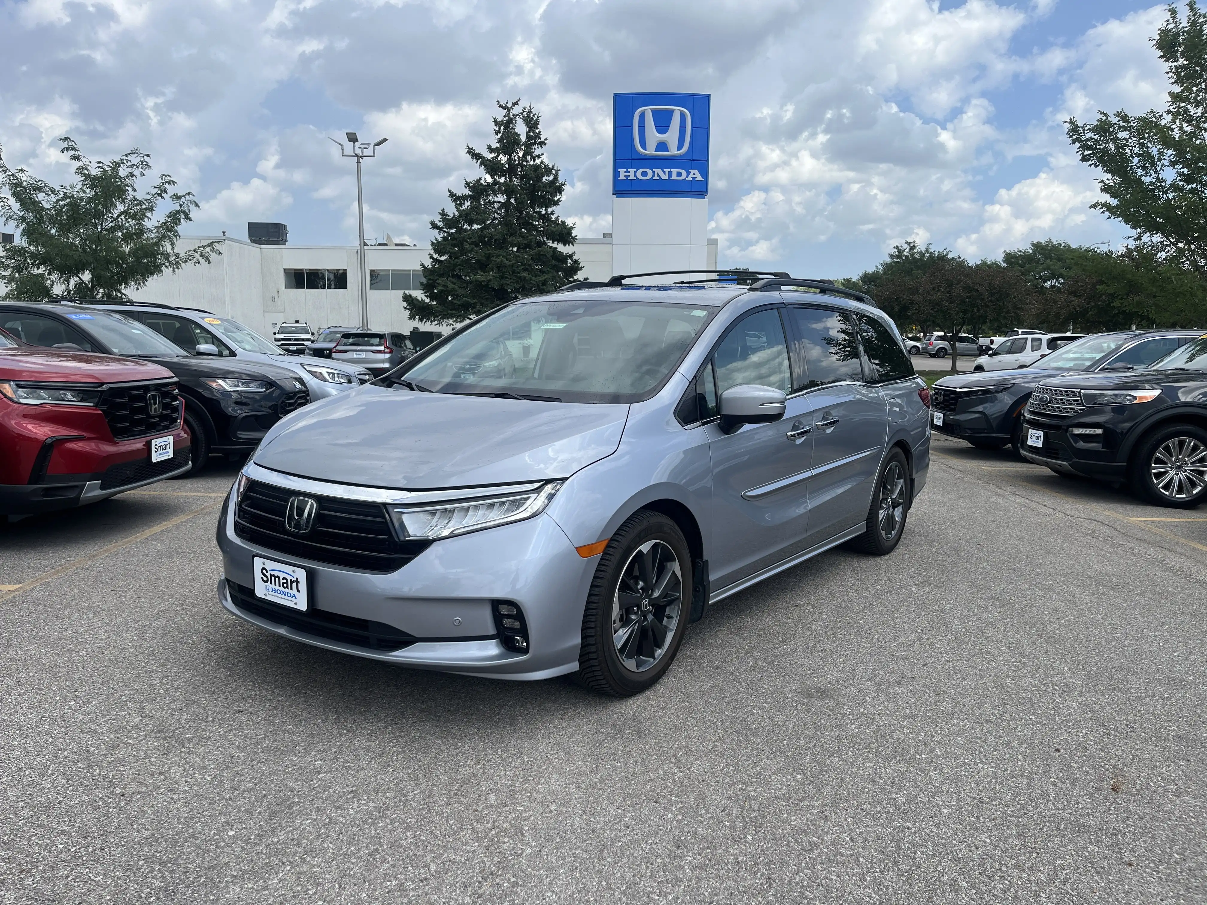 2021 Honda Odyssey Elite's photo
