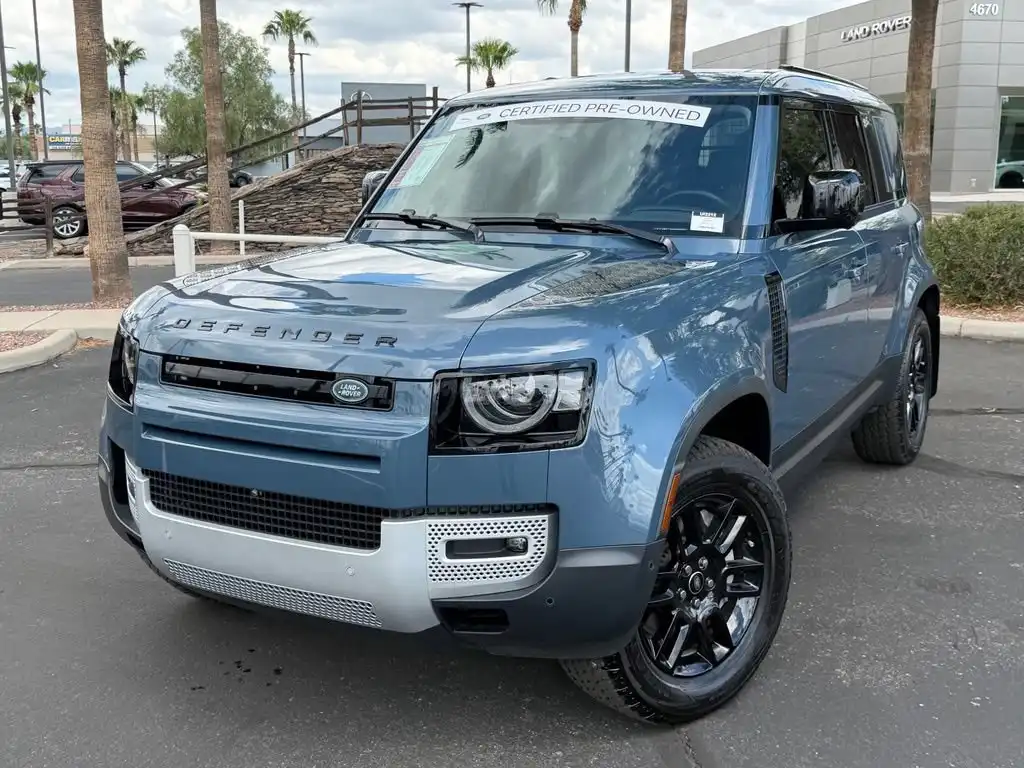 2025 Land Rover Defender 110 P300 S's photo