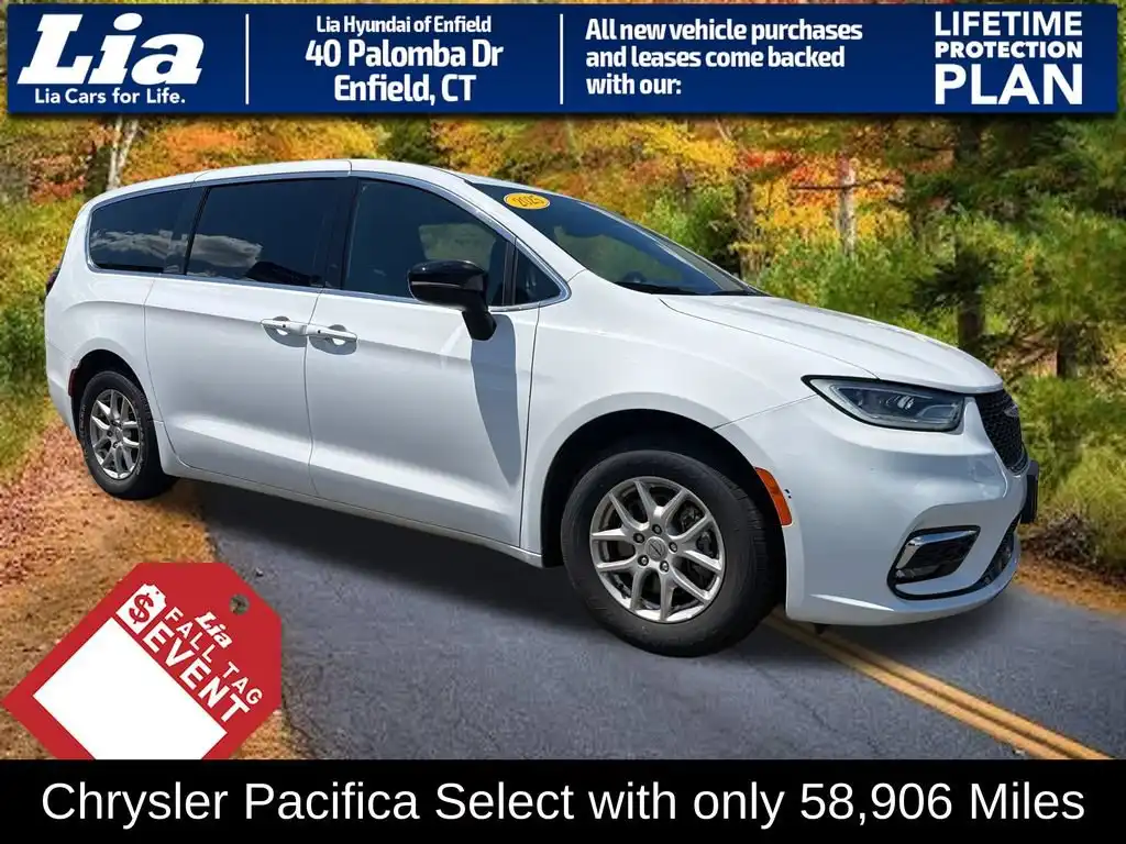 2025 Chrysler Pacifica Select's photo