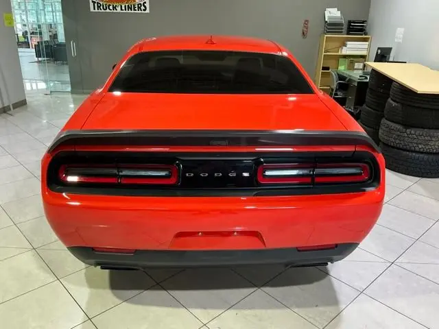 2021 Dodge Challenger SRT Hellcat photo 5