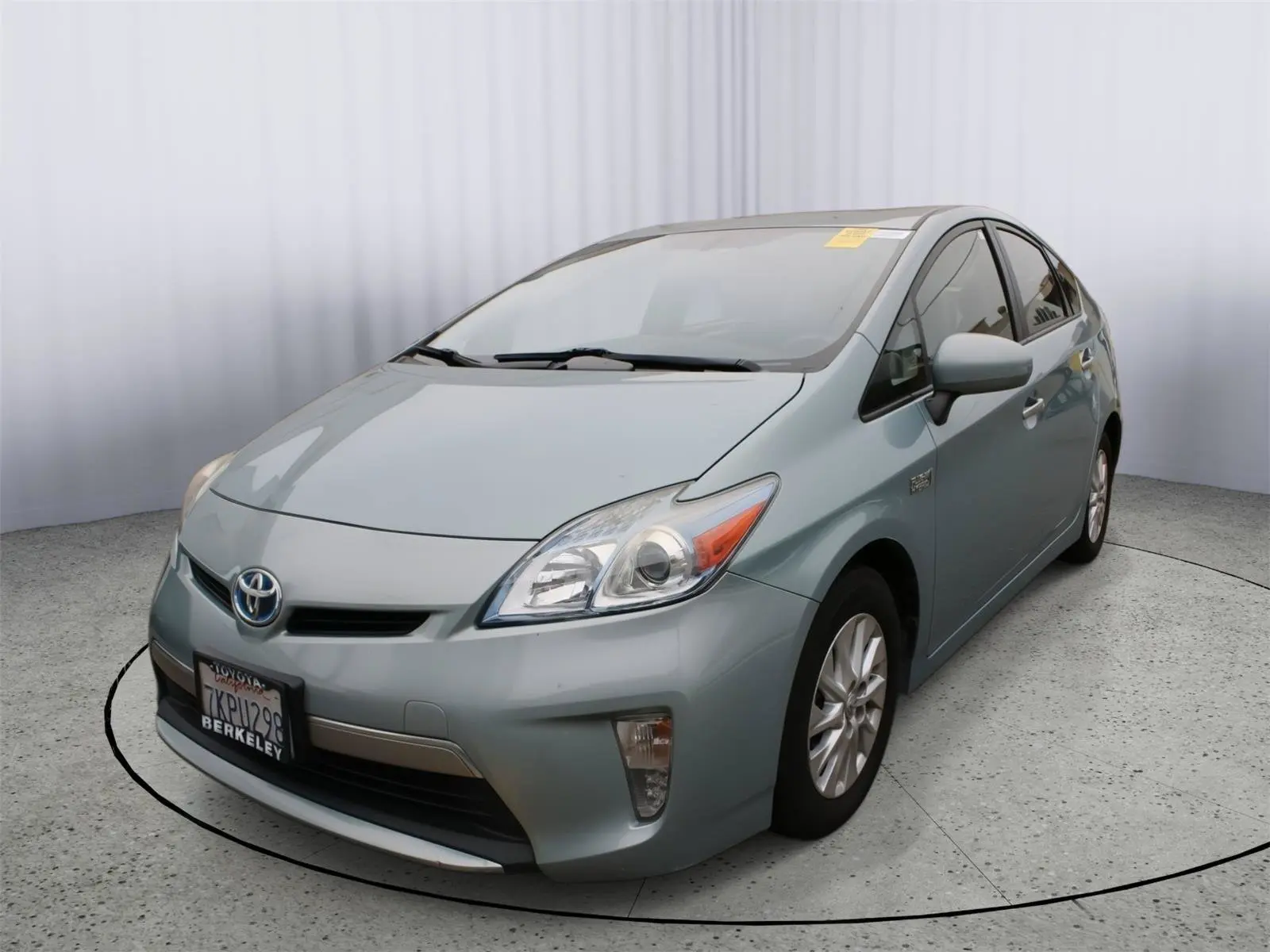 2015 Toyota Prius Base photo 3