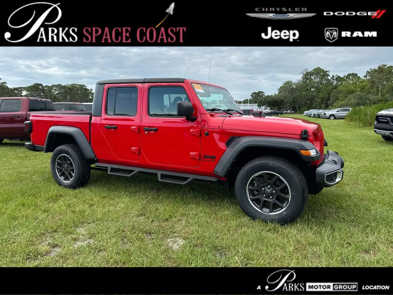 2023 Jeep Gladiator Sport S's photo