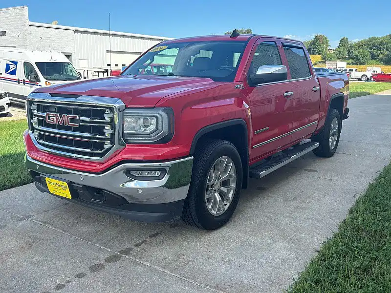2016 GMC Sierra SLT 4WD Crew Cab Short Box's photo