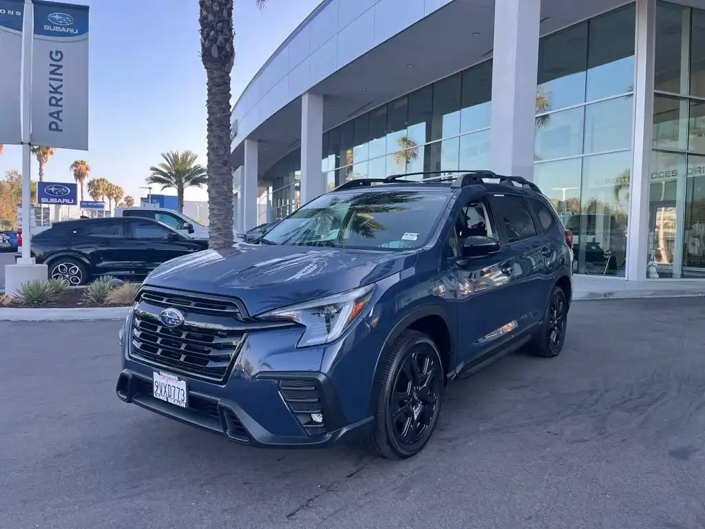 2025 Subaru Ascent Onyx Edition-Touring 7 Passenger's photo