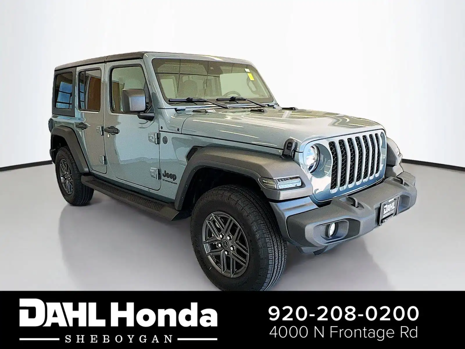 2024 Jeep Wrangler Sport S's photo