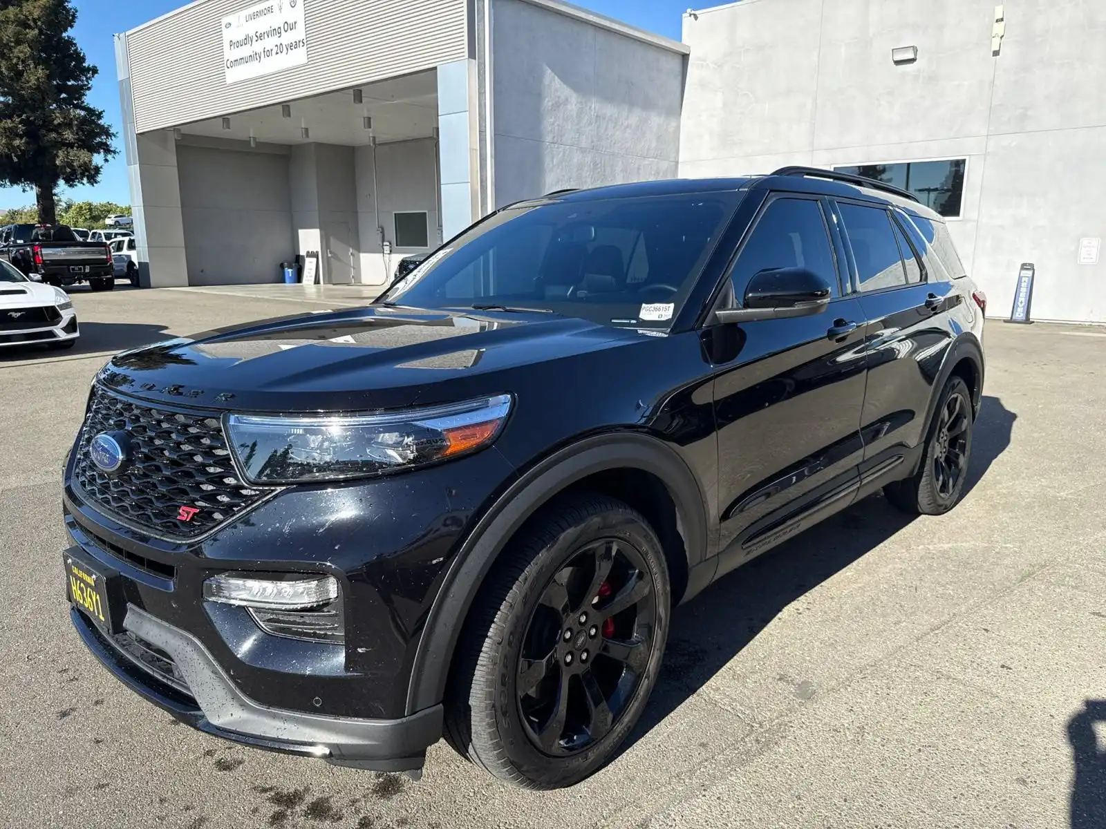 2023 Ford Explorer ST 4WD's photo
