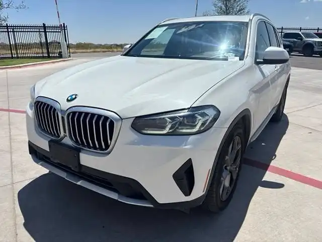 2023 BMW X3 sDrive30i's photo
