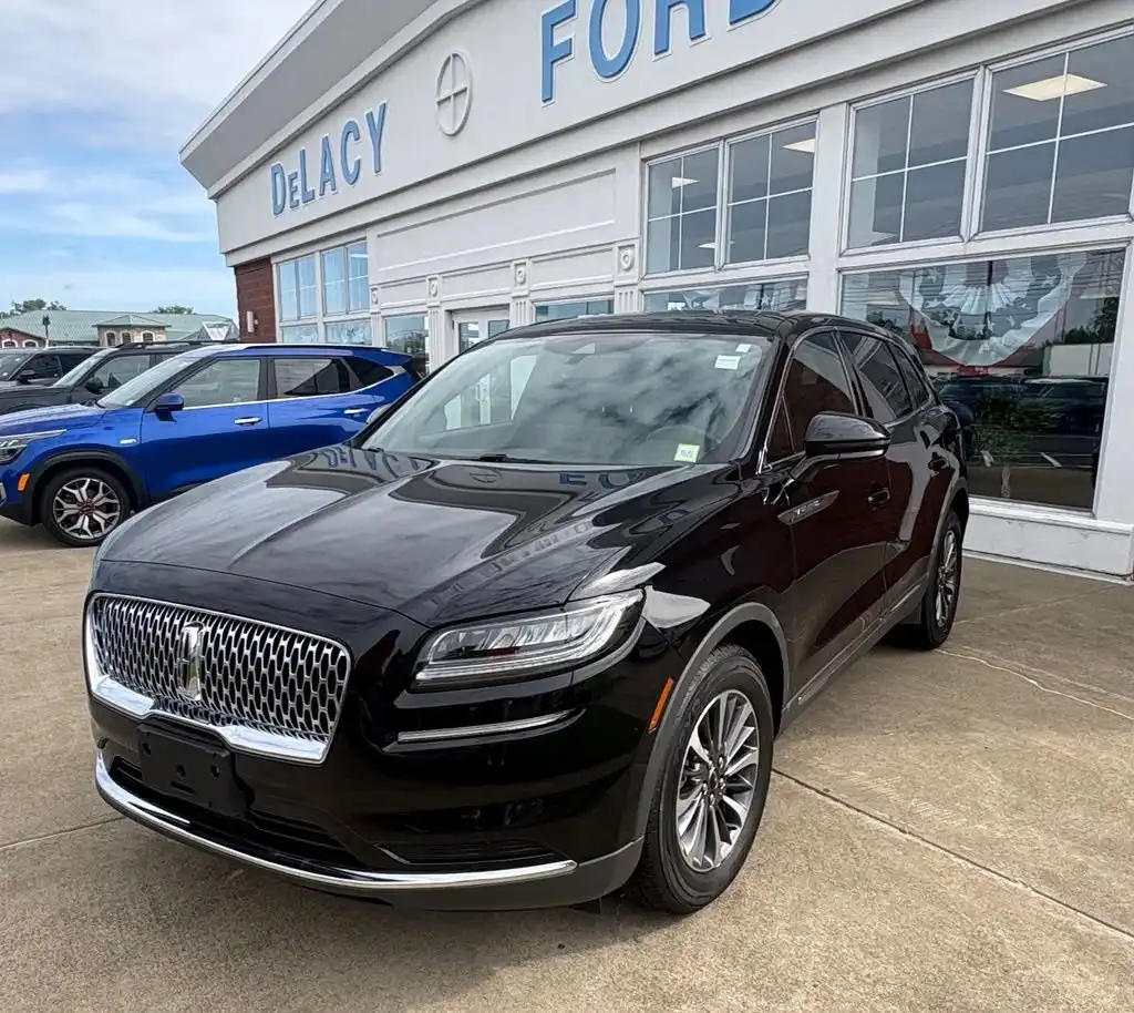 2022 Lincoln Nautilus Reserve AWD's photo
