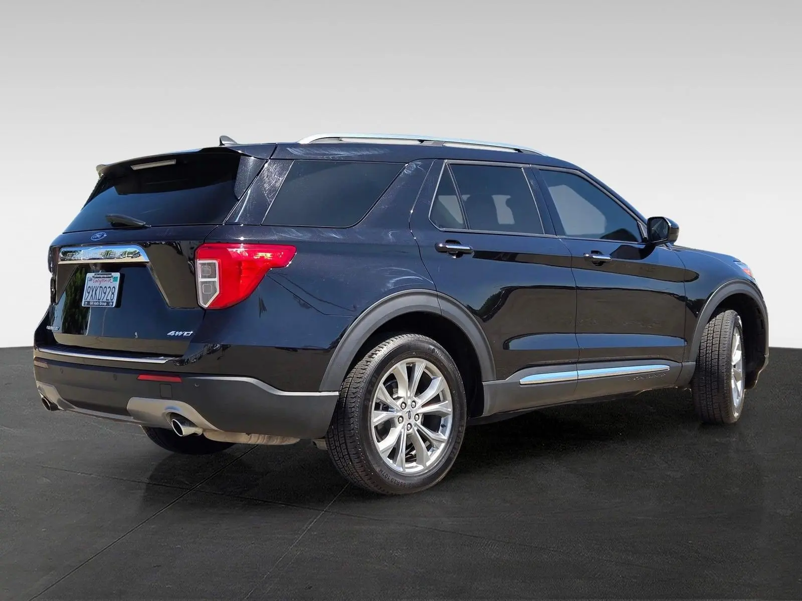 2024 Ford Explorer Limited 4WD photo 5