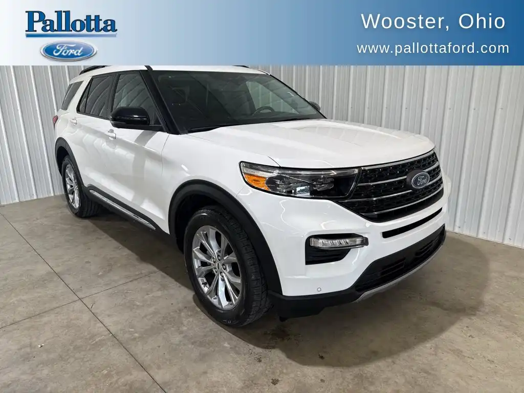 2023 Ford Explorer XLT 4WD's photo