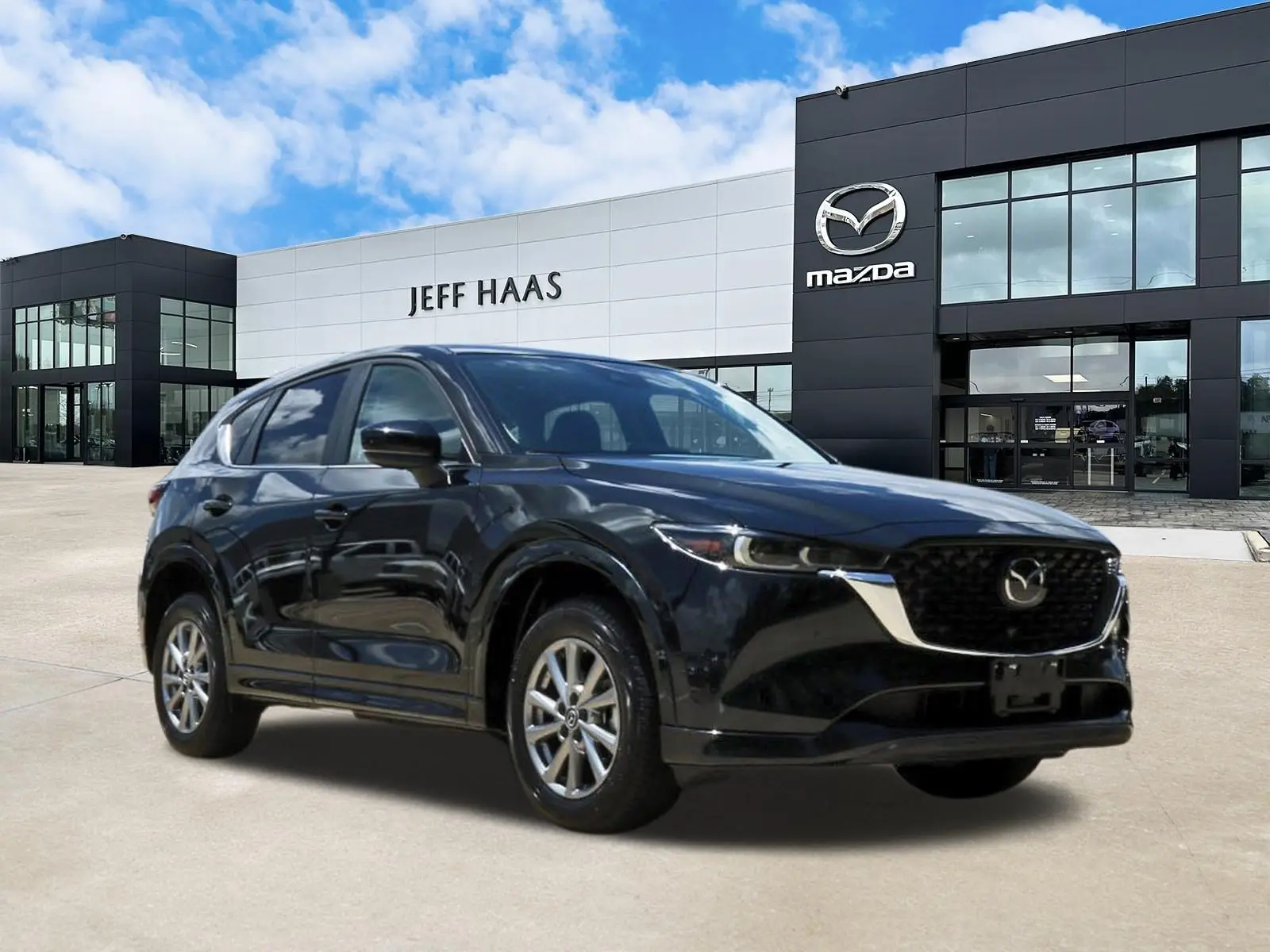 2025 Mazda CX-5 S Preferred package Auto AWD photo 4