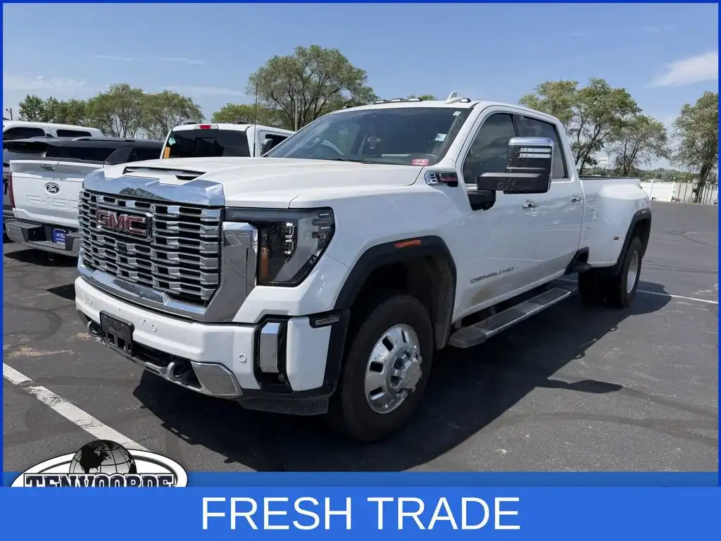 2024 GMC Sierra 4WD Crew Cab Long Box DRW Denali's photo