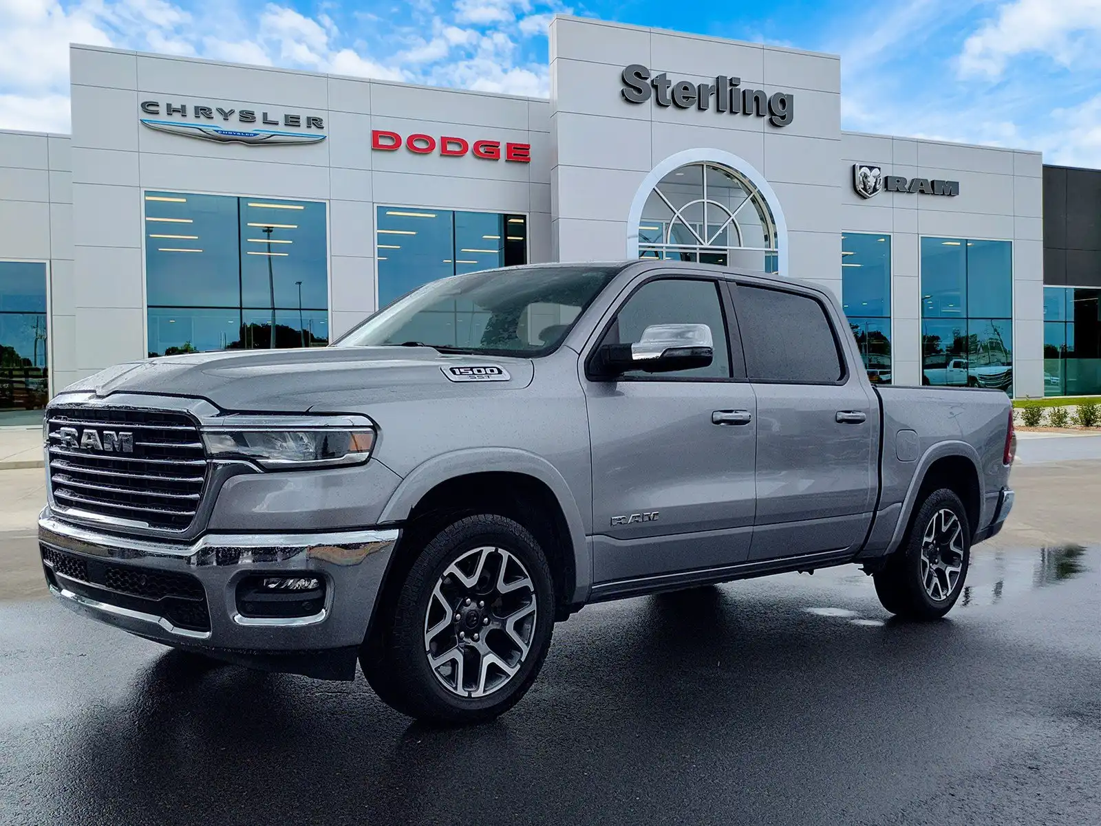 2025 RAM 1500 Laramie 4WD Crew Cab 5'7's photo