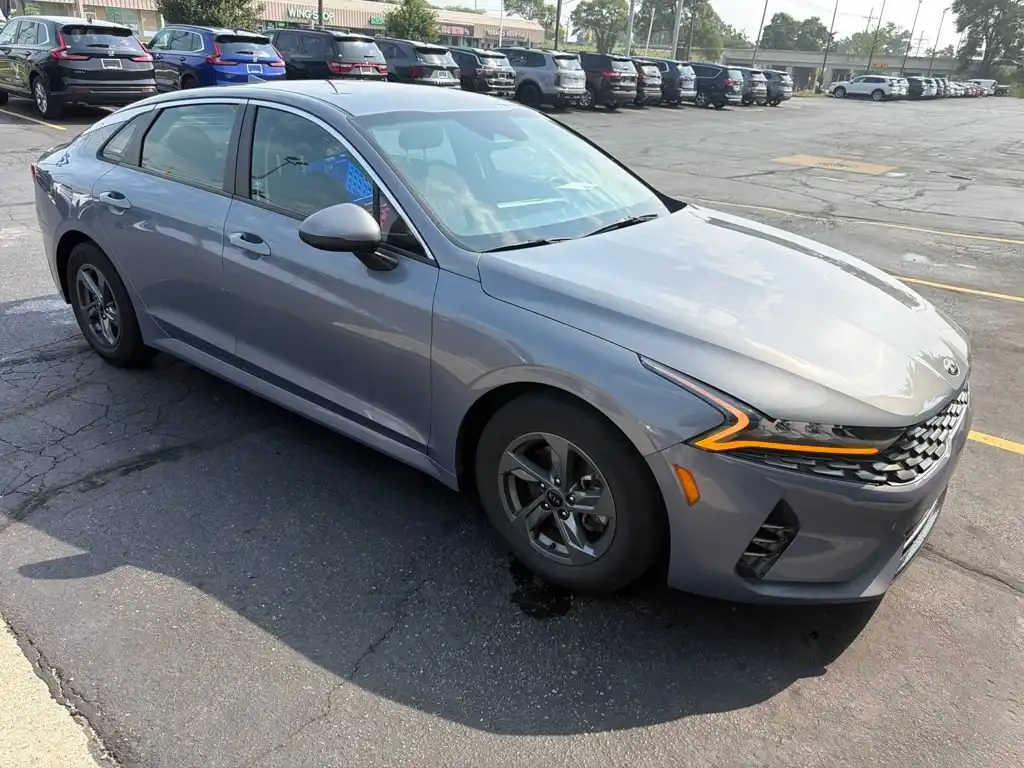2021 Kia Optima LX FWD's photo