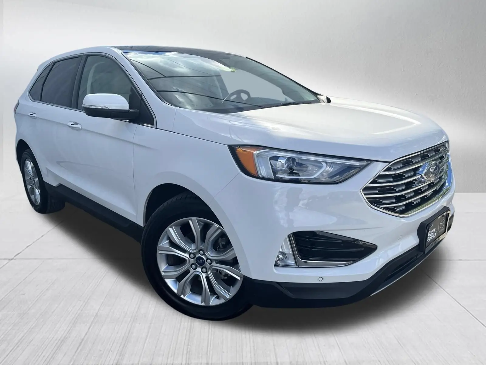 2020 Ford Edge Titanium photo 3