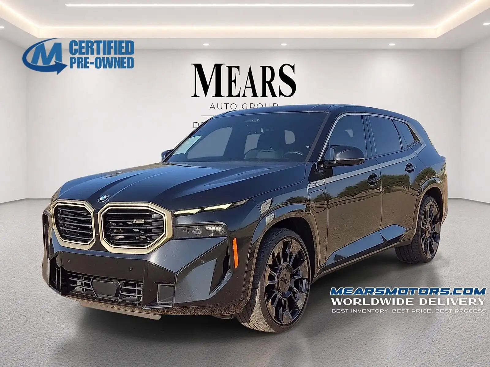 2023 BMW XM Base's photo