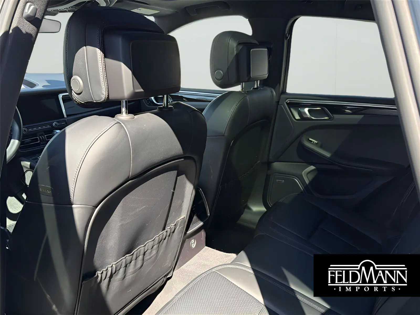 2021 Porsche Macan Base photo 4