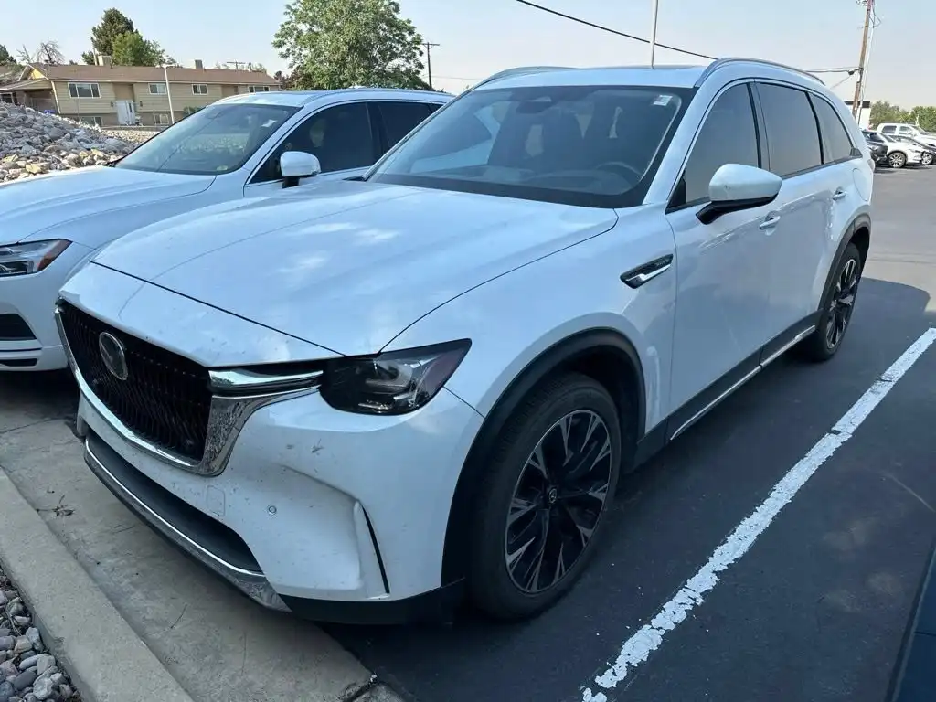 2024 Mazda CX-90 PHEV Premium Package's photo