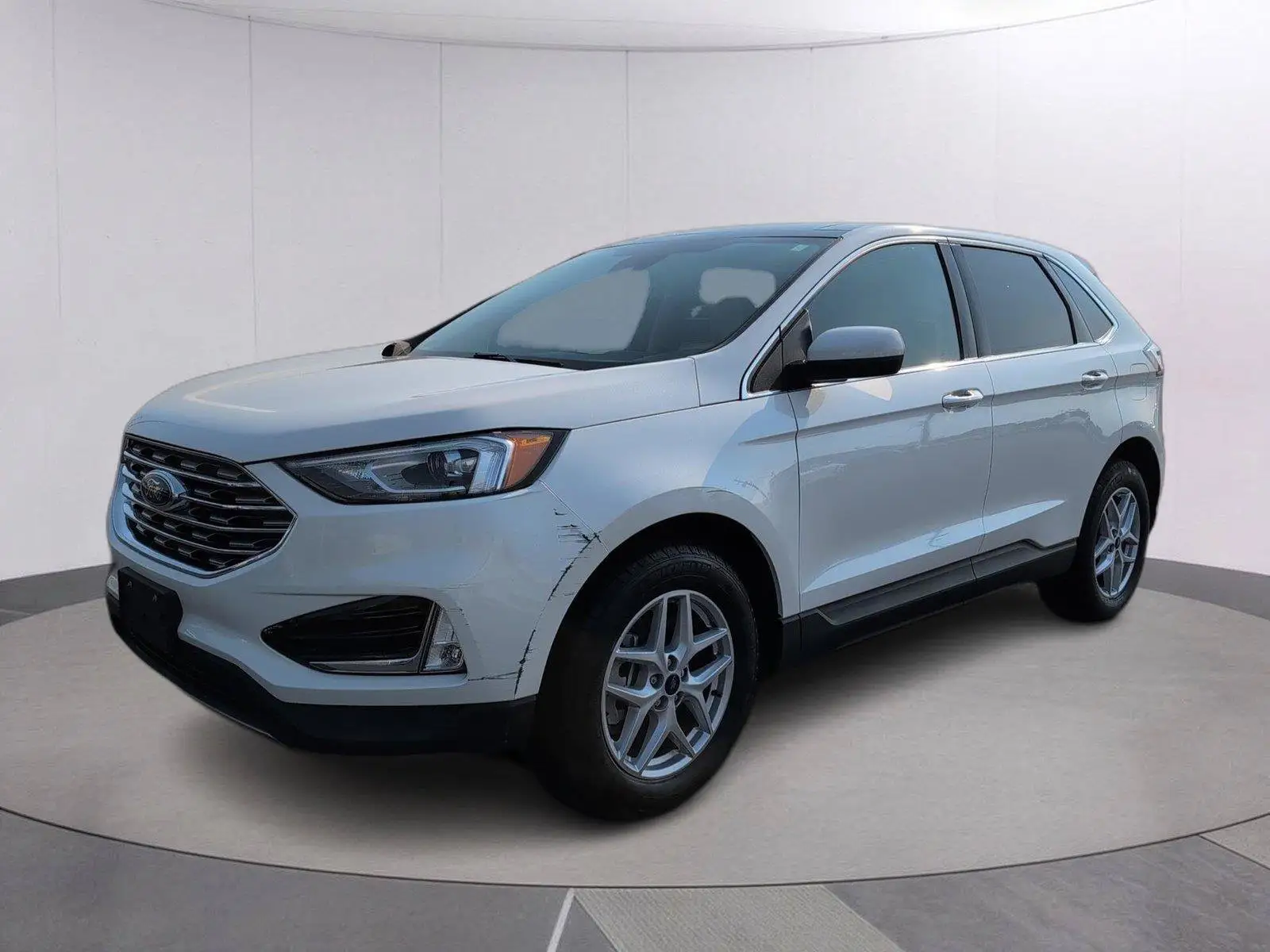 2021 Ford Edge SEL photo 1