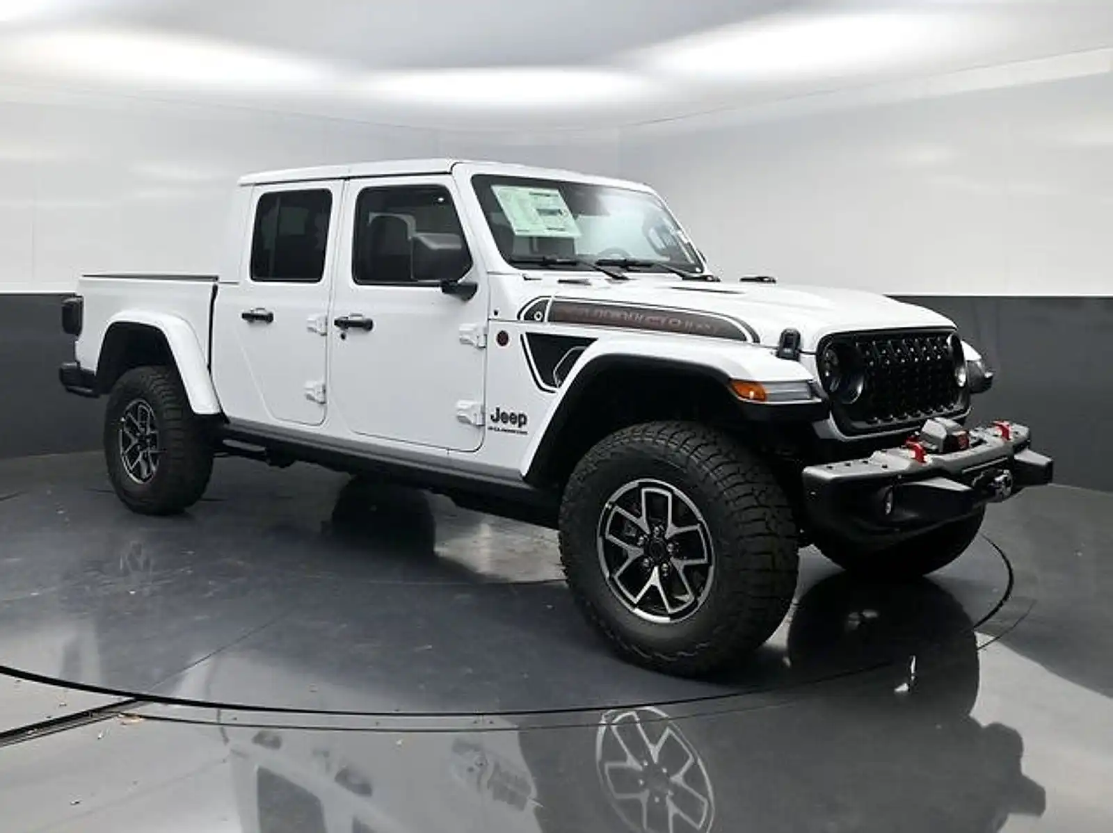 2026 Jeep Gladiator Shadow Ops Auto's photo