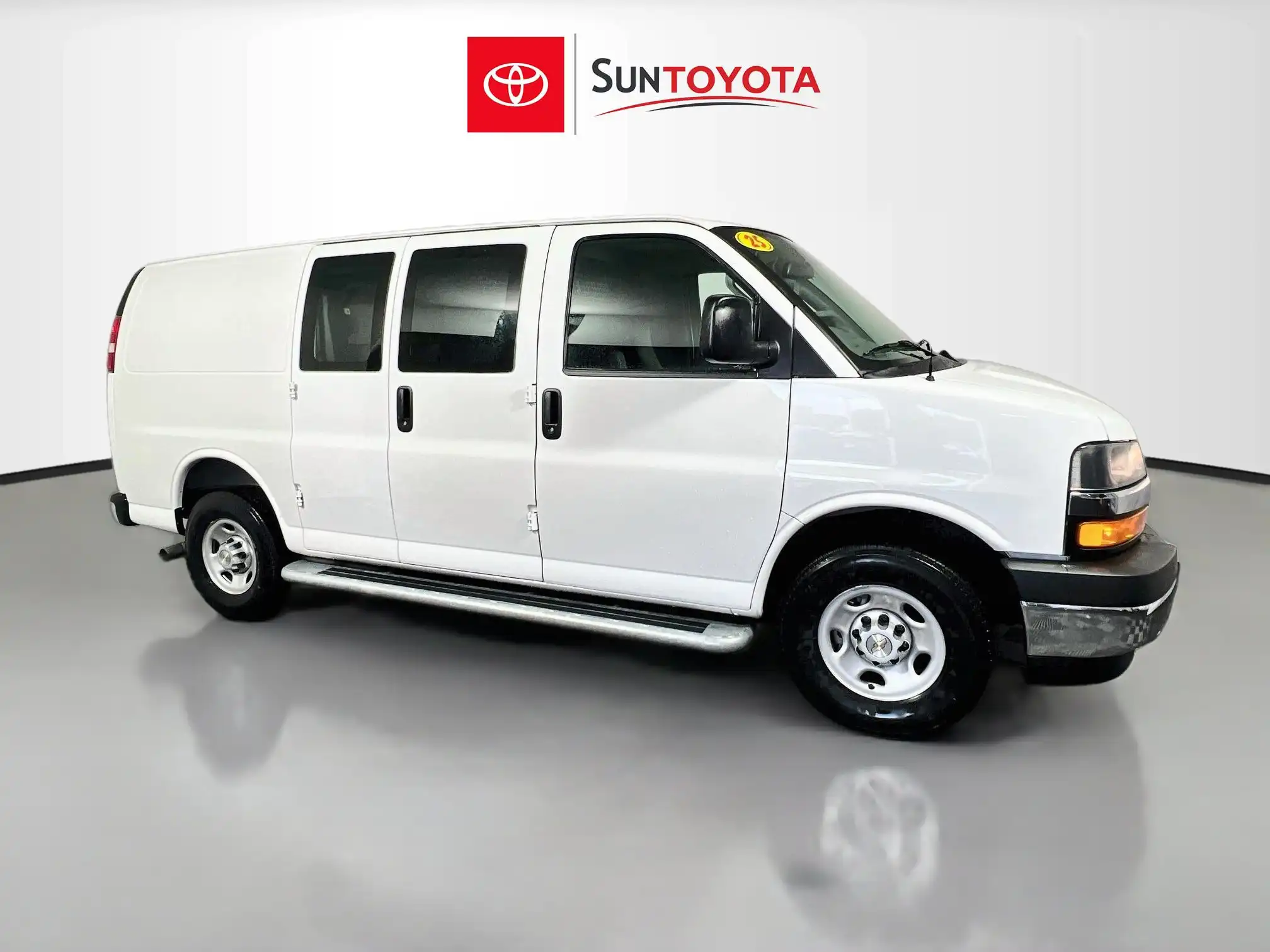 2025 Chevrolet Express Work Van HD 2500's photo