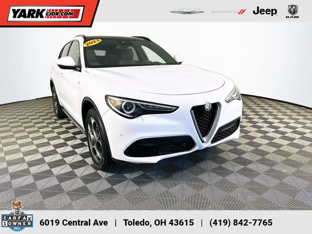 2023 Alfa Romeo Stelvio Ti AWD's photo