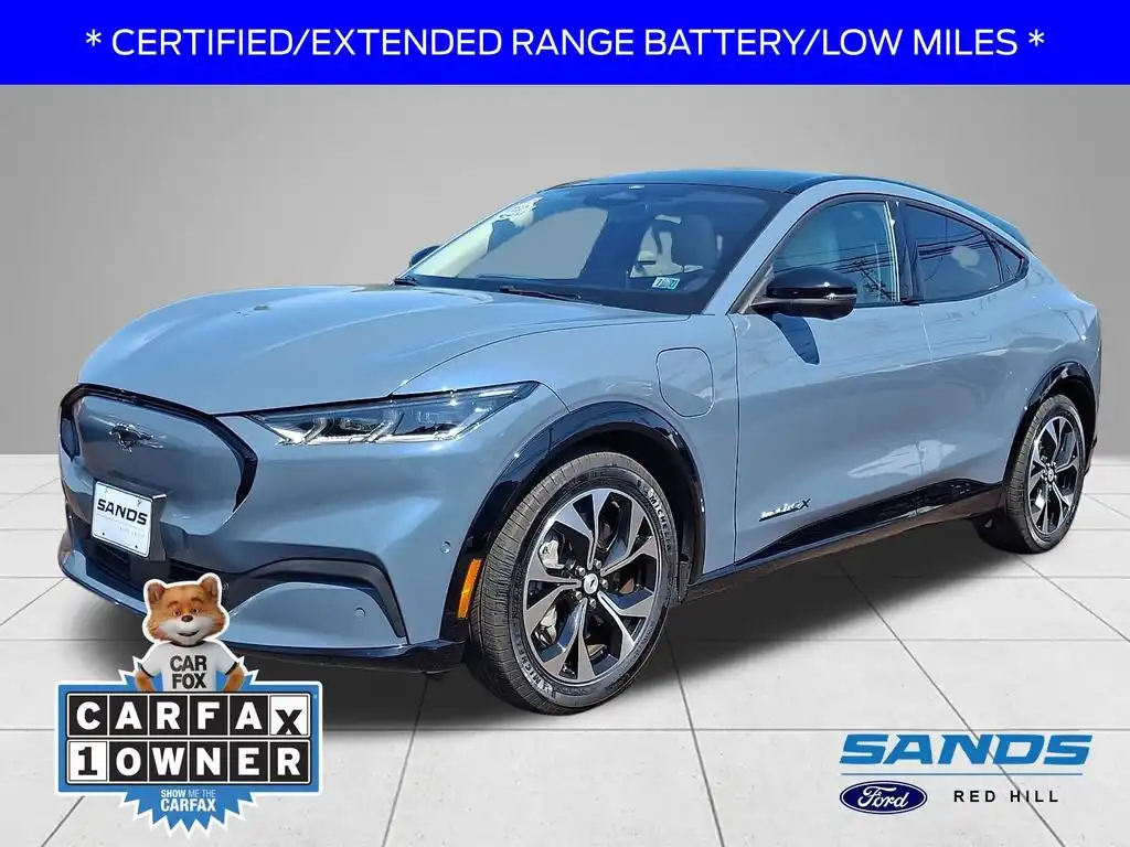 2023 Ford Mustang-Mach-e Premium's photo