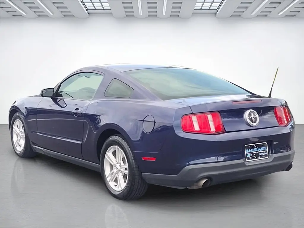 2012 Ford Mustang V6 photo 5
